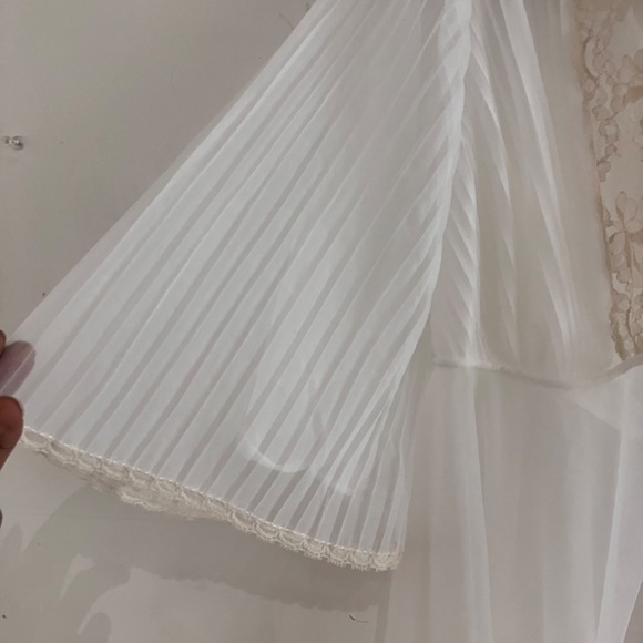 Vintage ivory and cream sheer full length Chemise - Picture 7 of 13